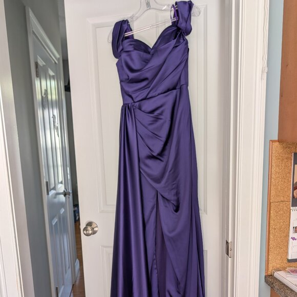 Cecelia prom dress, size 10, purple. - Picture 1 of 11